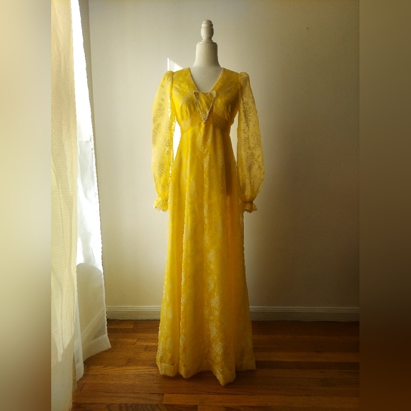 Vintage Dresses & Skirts - Vintage, Handmade, White Floral Lace, Yellow Lining Dress w/Bow Tie, 60s, Size 6